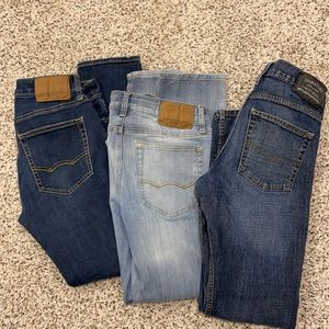 3 pairs of jeans American Eagle and Levis